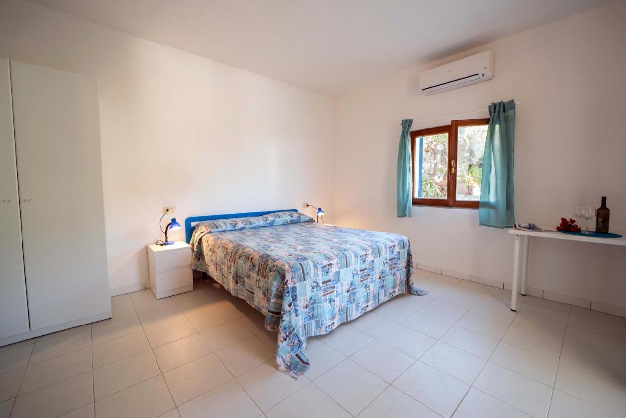 Aparthotel Le sirene à Seccheto Extérieur photo
