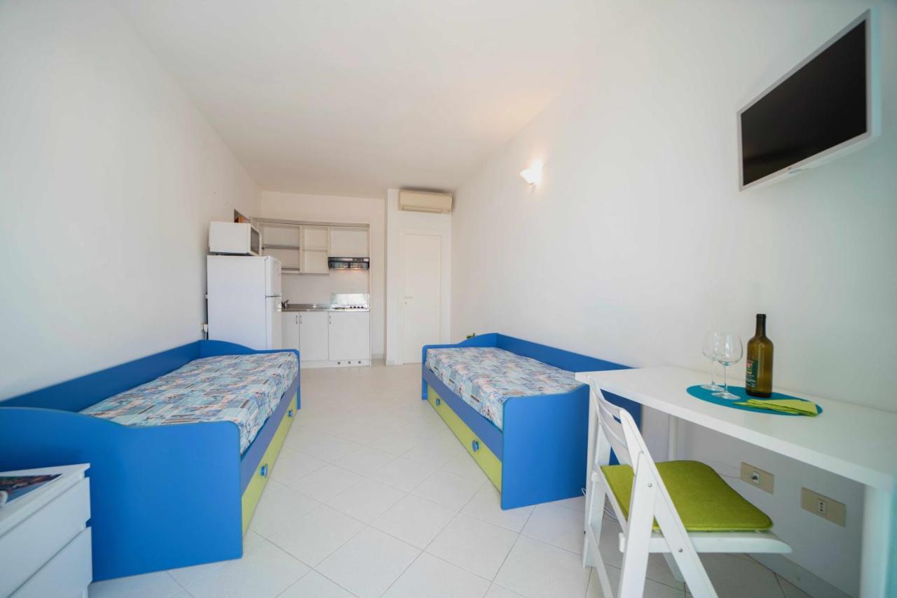 Aparthotel Le sirene à Seccheto Extérieur photo